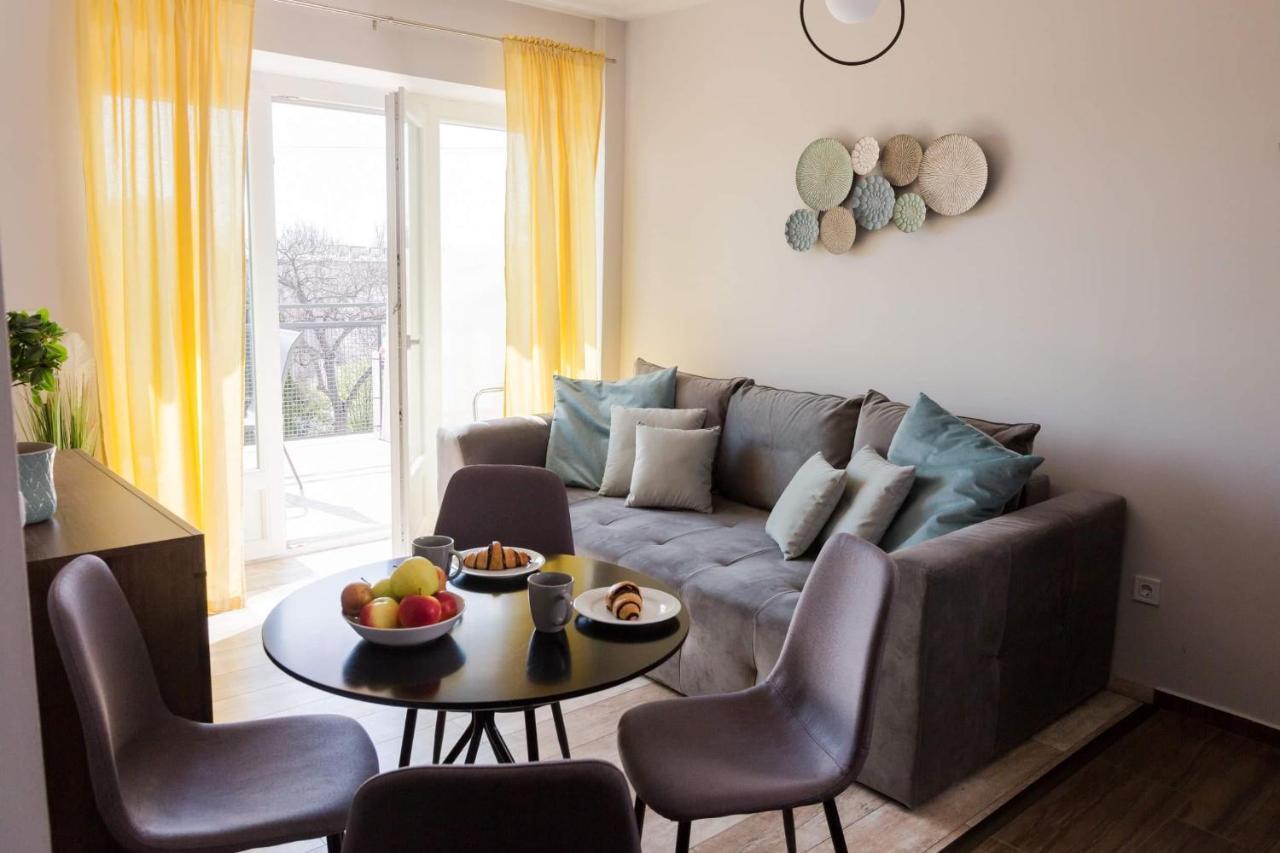 Balkon Apartmanhaz Panzio Balatonfured Exterior photo